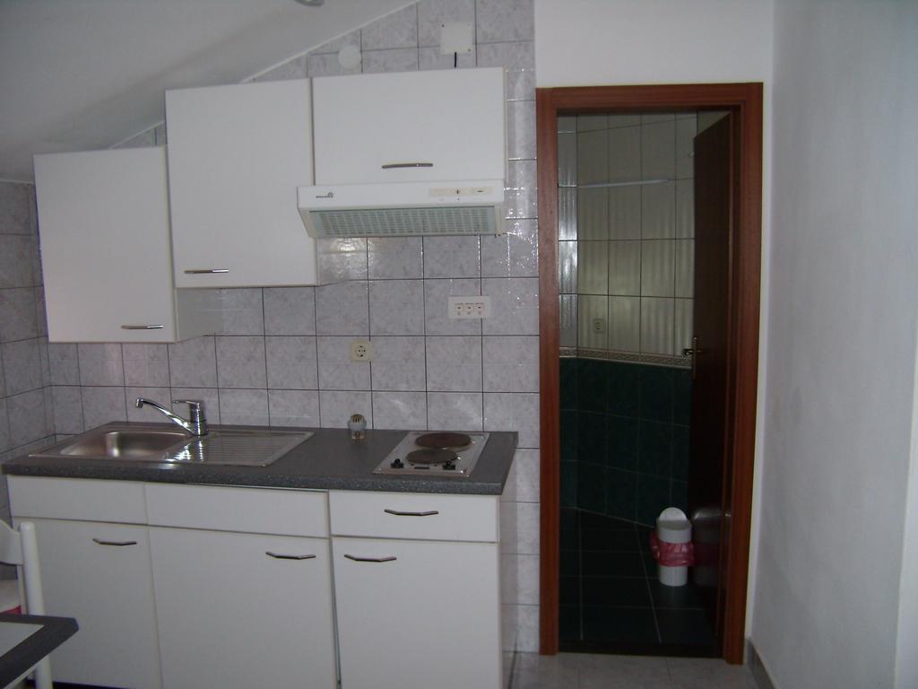 Apartment Zelencic Kali Pokoj fotografie